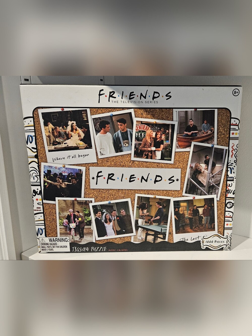 FRIENDS TV Series Jigsaw Puzzle 1000 Piece - Corkboard Photo Collage